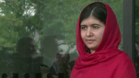  La Marche pour l'Éducation: Une Révolution Pacifique dirigée par Malala Yousafzai